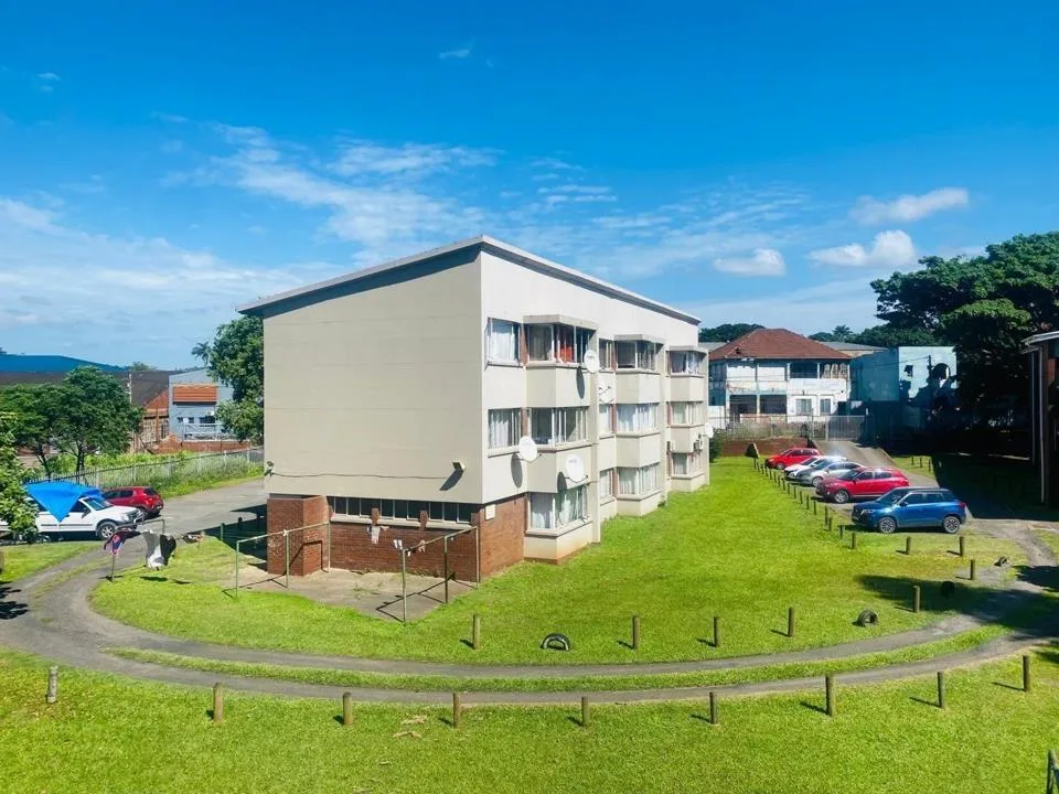 2.5 Bedroom Apartment / flat for sale in Rossburgh