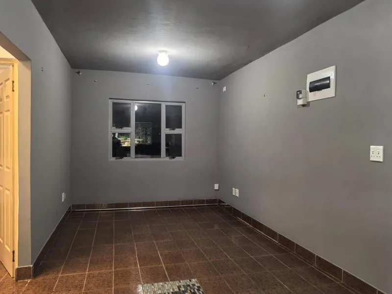 2 Bedroom Apartment / flat to rent in Chatsworth Central