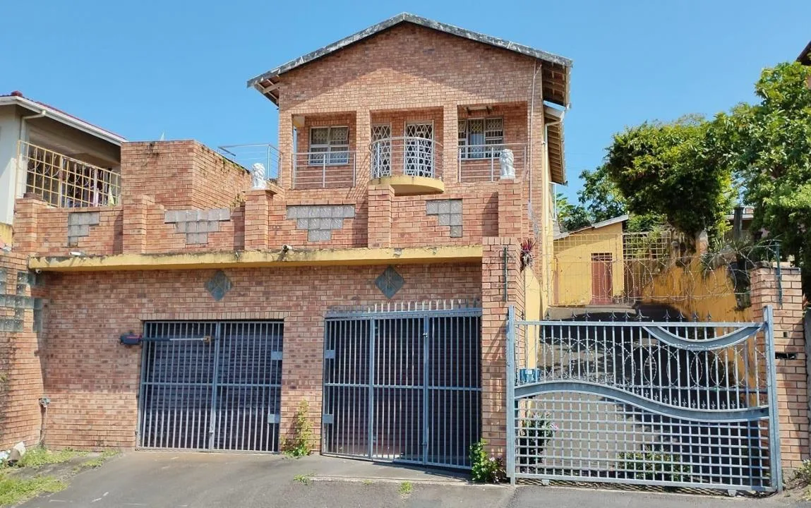 3 Bedroom House for sale in Arena Park