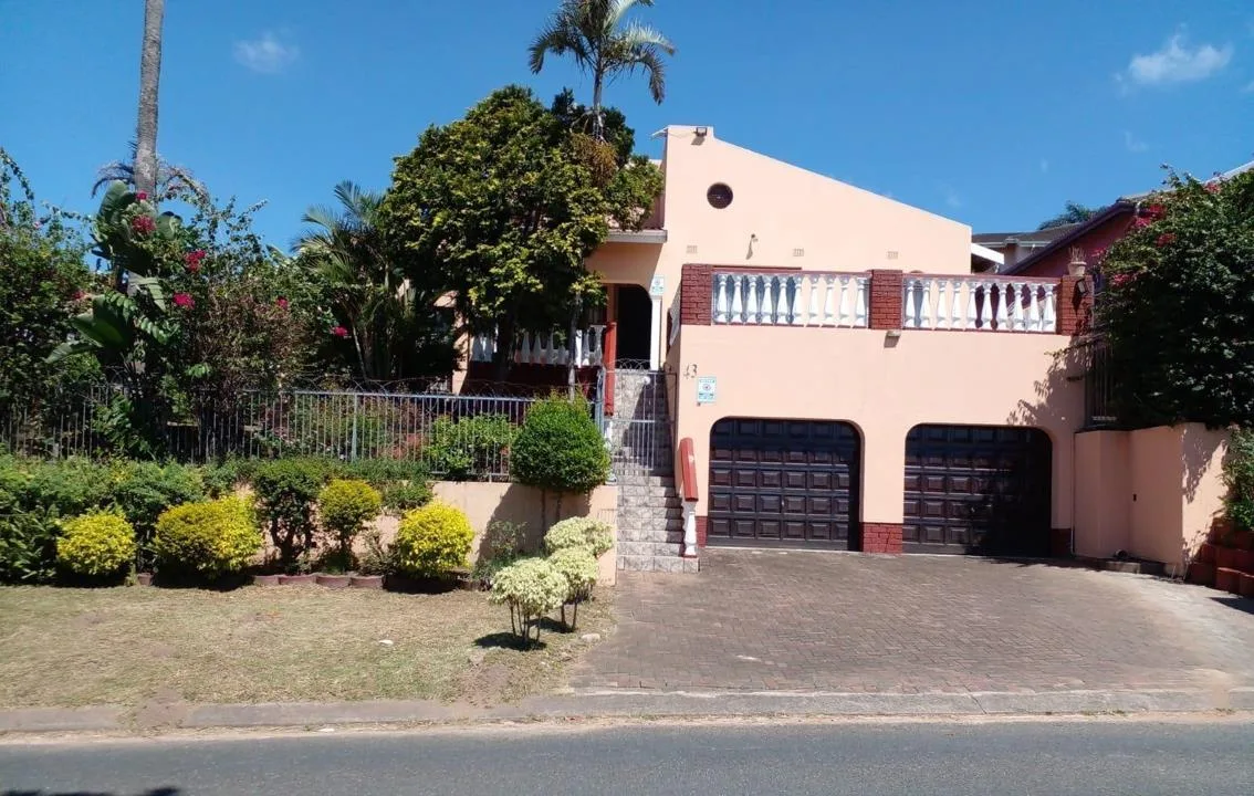 4 Bedroom House for sale in Shallcross