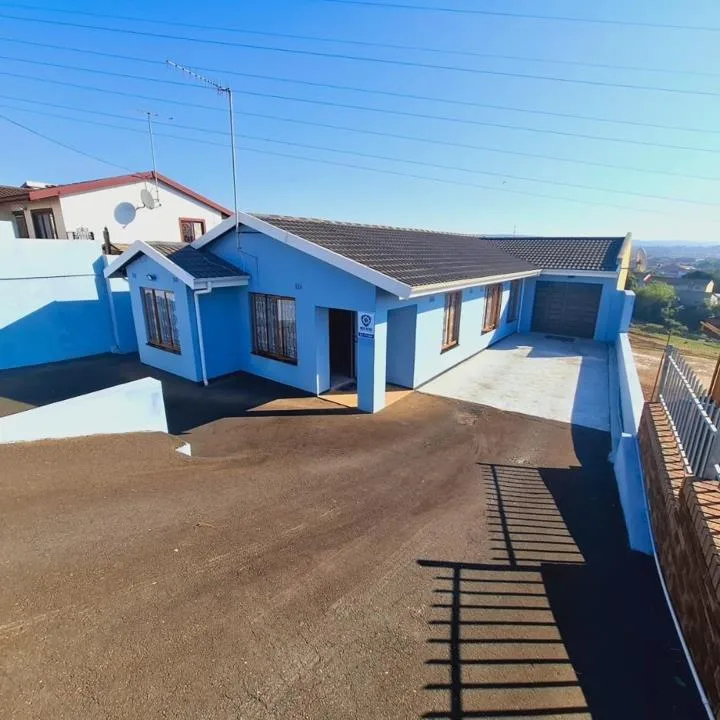 3 Bedroom House for sale in Newlands East