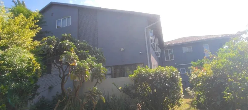 7 Bedroom House for sale in Shallcross
