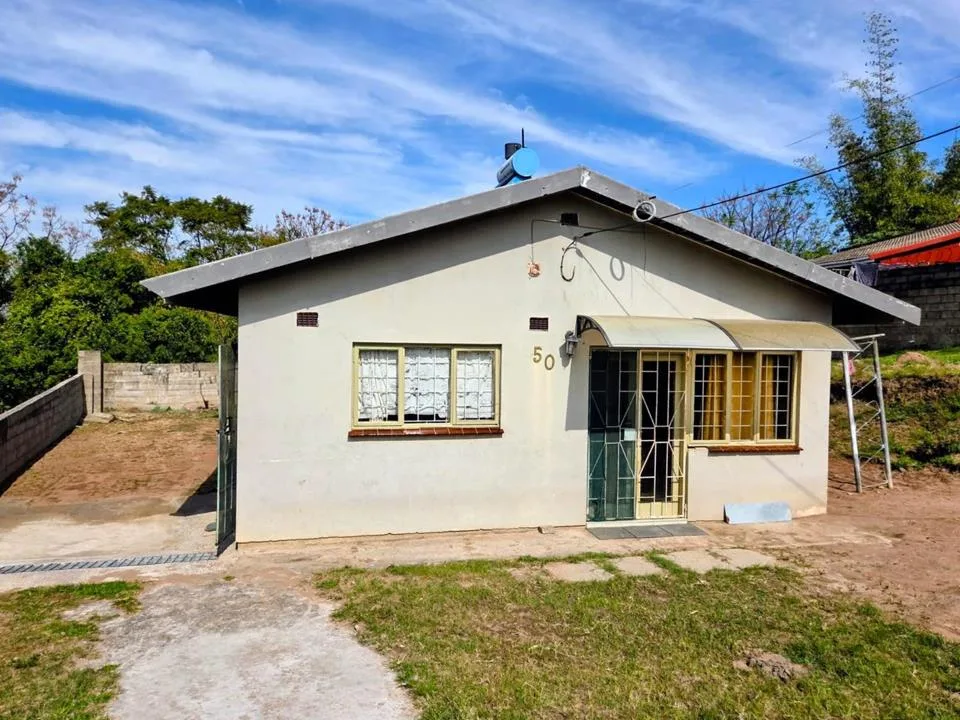 3 Bedroom House for sale in Shallcross