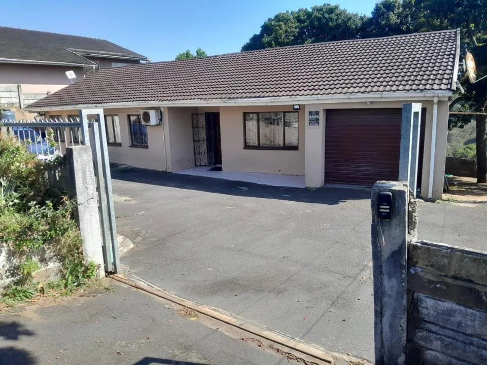 3 Bedroom House for sale in Burlington Heights