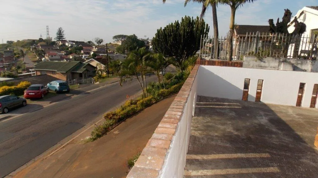 3 Bedroom House for sale in Shallcross