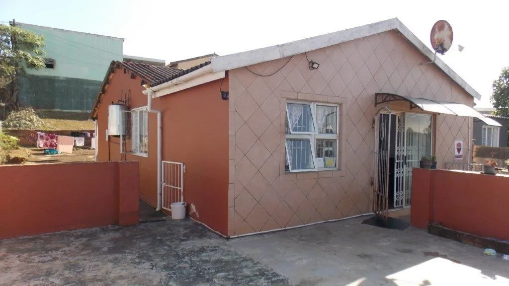 3 Bedroom House for sale in Grove End