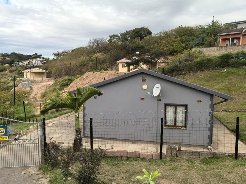 2 Bedroom House for sale in Shallcross