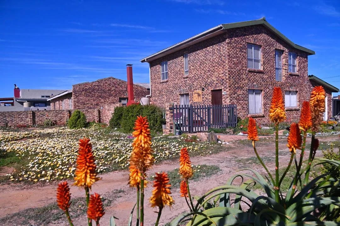 5 Bedroom House for sale in Strandfontein