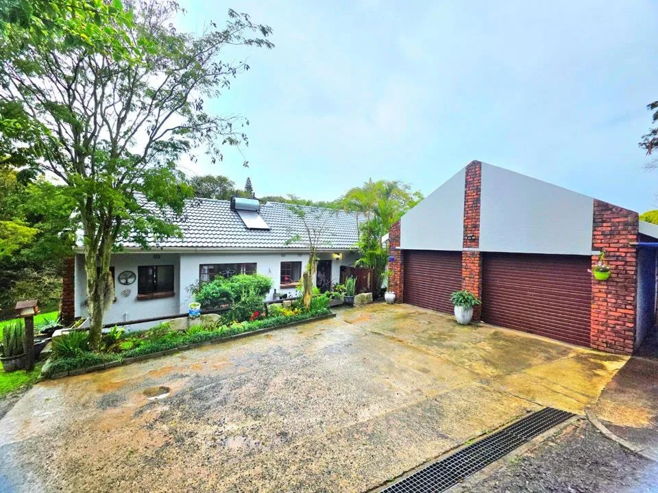 3 Bedroom House for sale in Blue Bend
