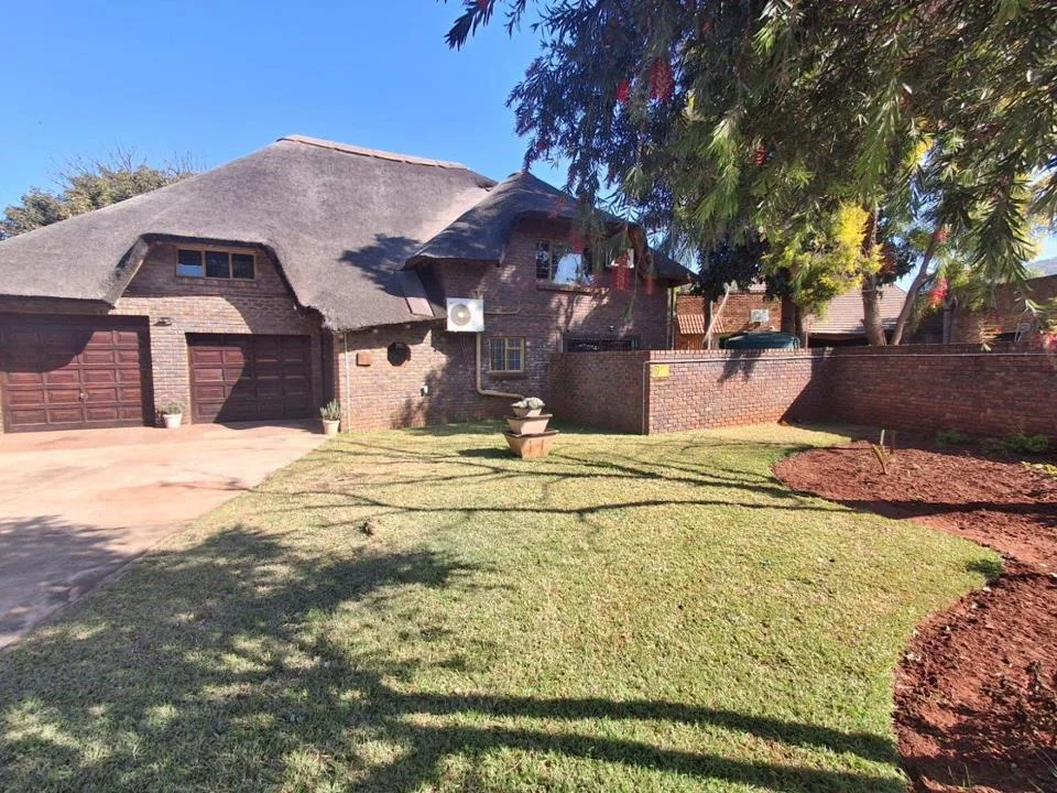 3 Bedroom House for sale in Thabazimbi