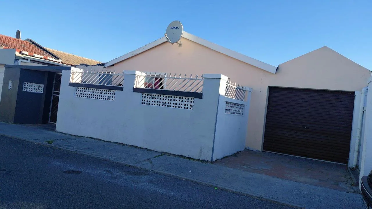 2 Bedroom House for sale in Morgenster