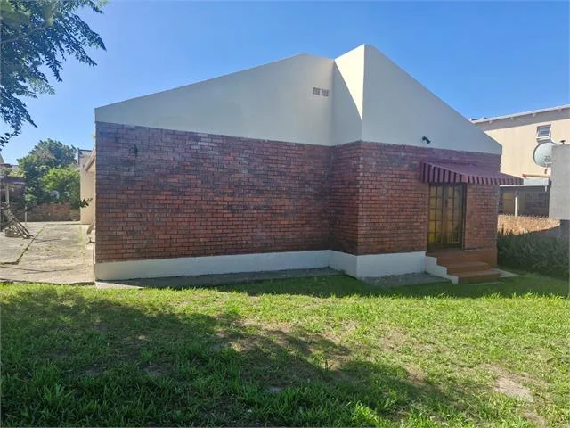 4 Bedroom House for sale in Buffalo Flats