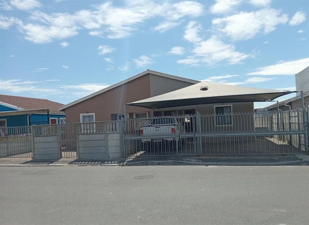 2 Bedroom House for sale in Westridge