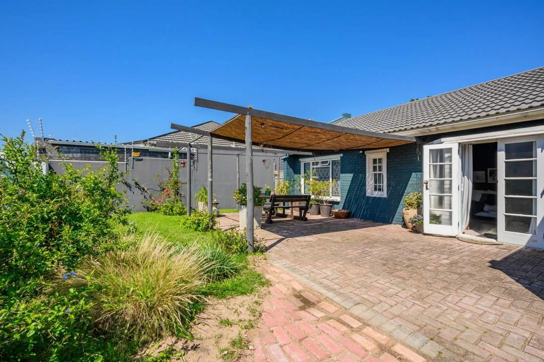 3 Bedroom House for sale in South End