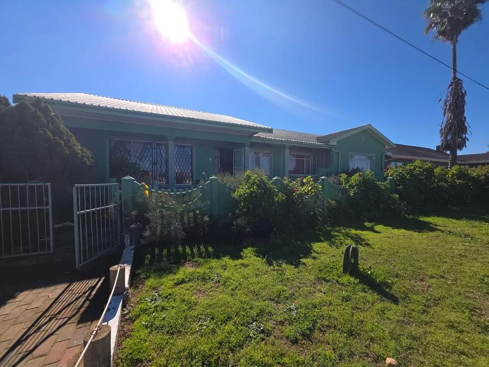 4 Bedroom House for sale in Bridgeton