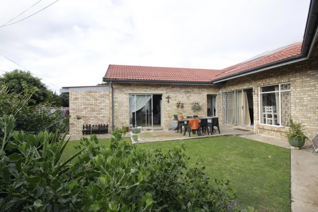 4 Bedroom House for sale in Aston Bay