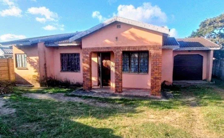 3 Bedroom House for sale in Esikhawini