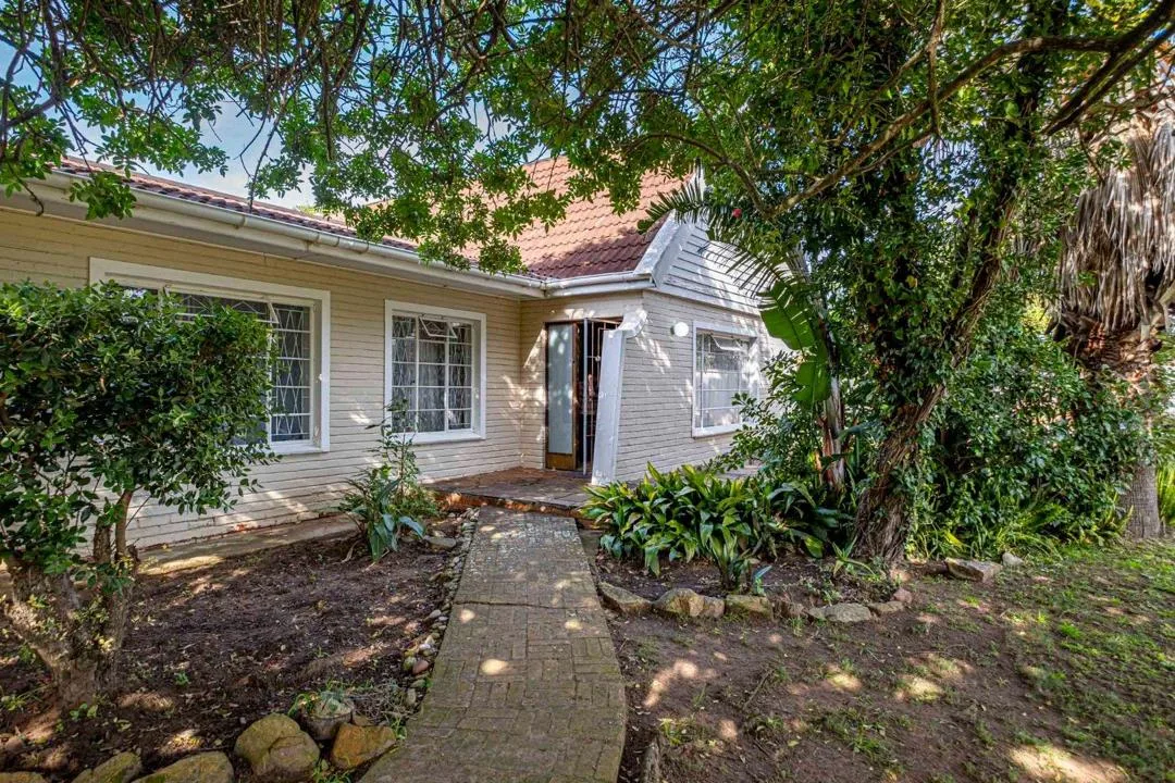 4 Bedroom House for sale in Lorraine
