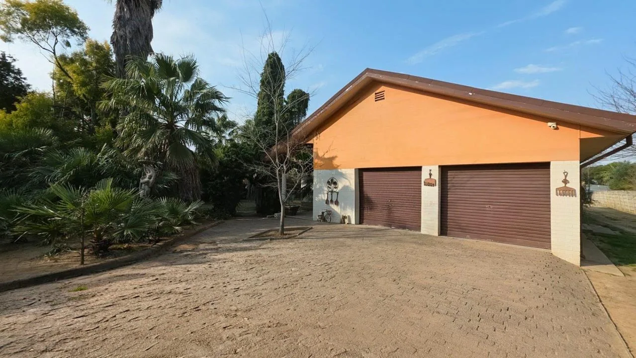 3 Bedroom House for sale in Bultfontein