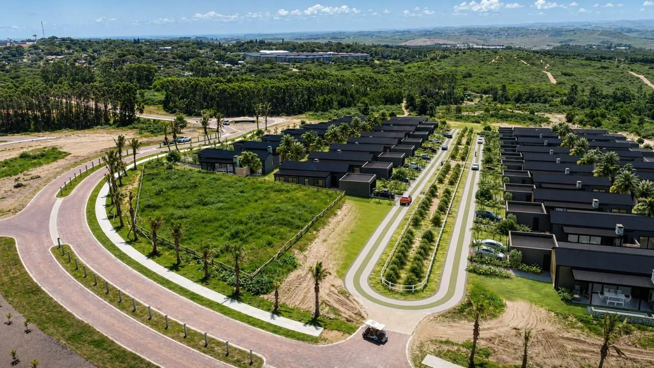 4 Bedroom House for sale in Elaleni Coastal Forest Estate