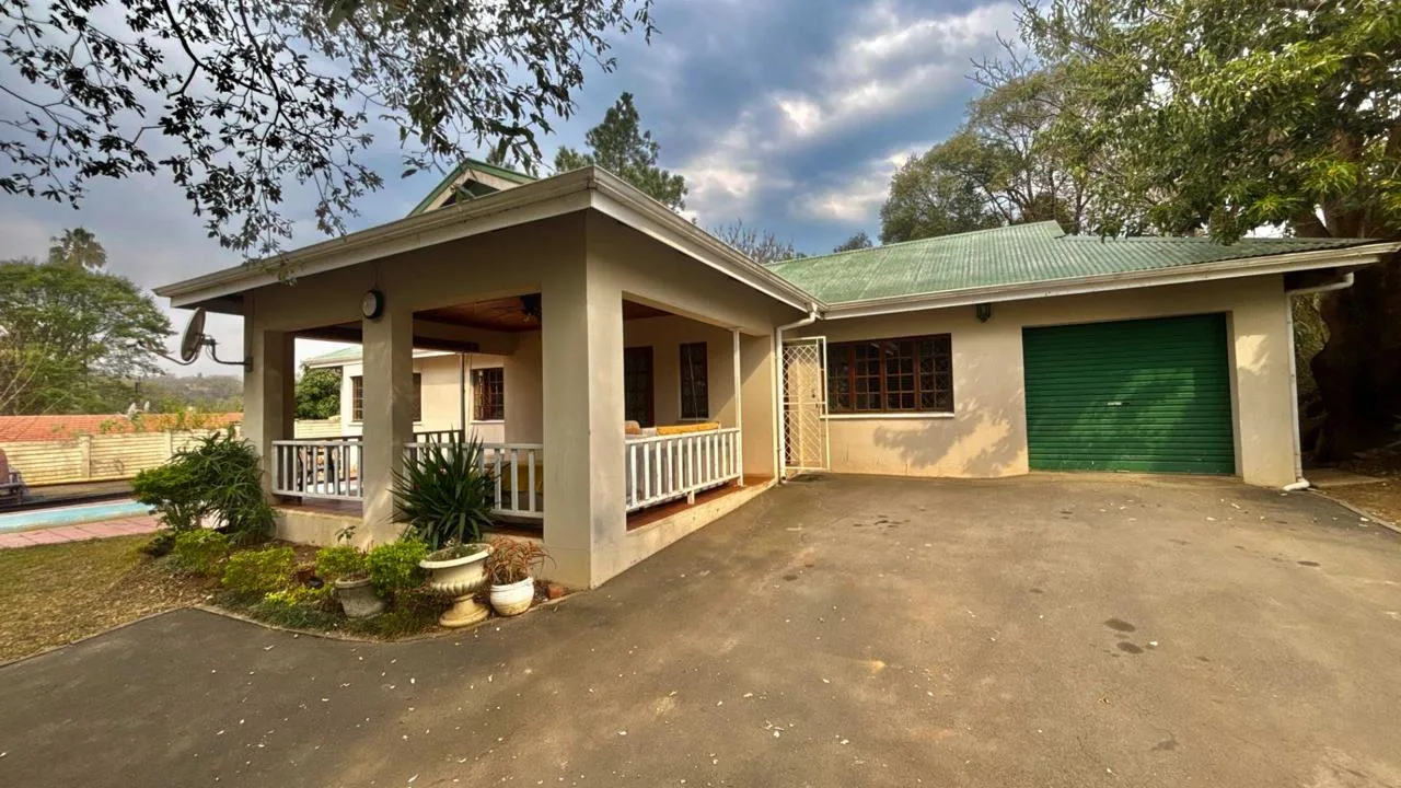 4 Bedroom House for sale in Scottsville
