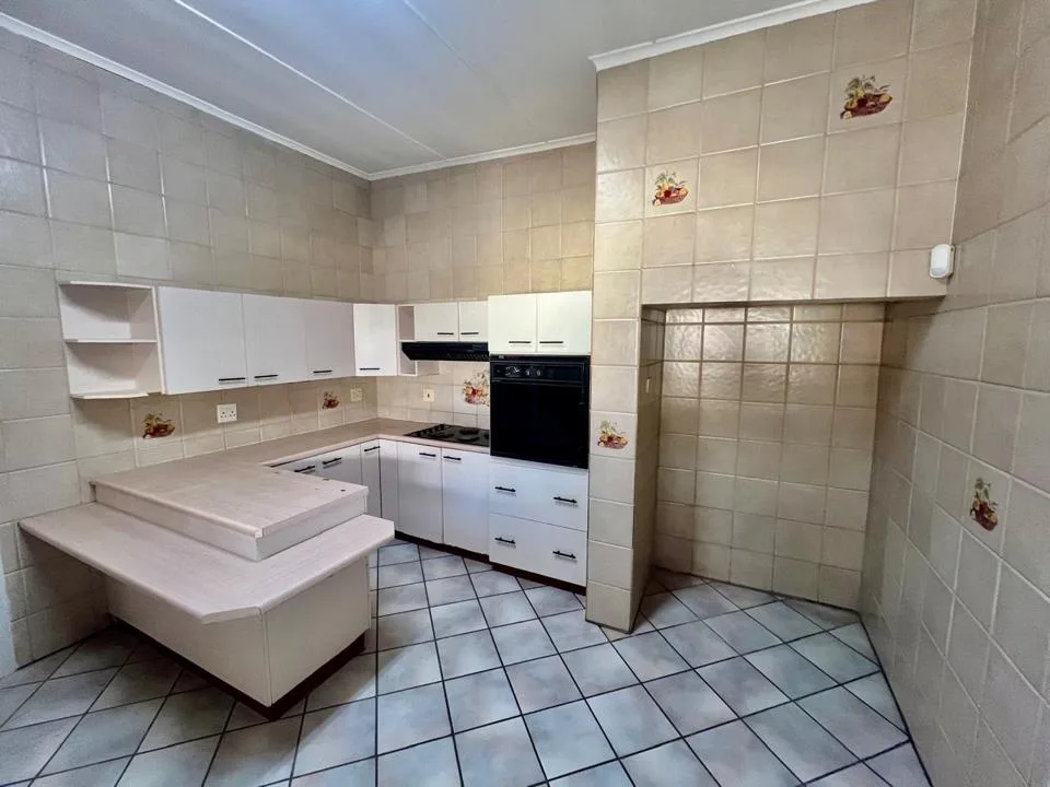 5 Bedroom House to rent in Richmond Hill