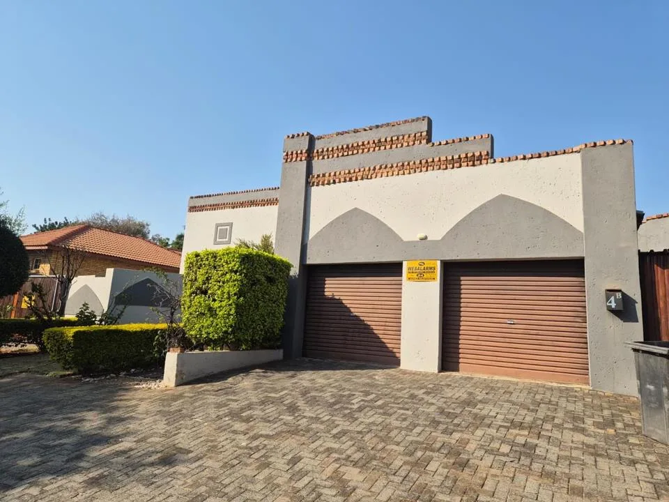3 Bedroom House for sale in Safari Gardens