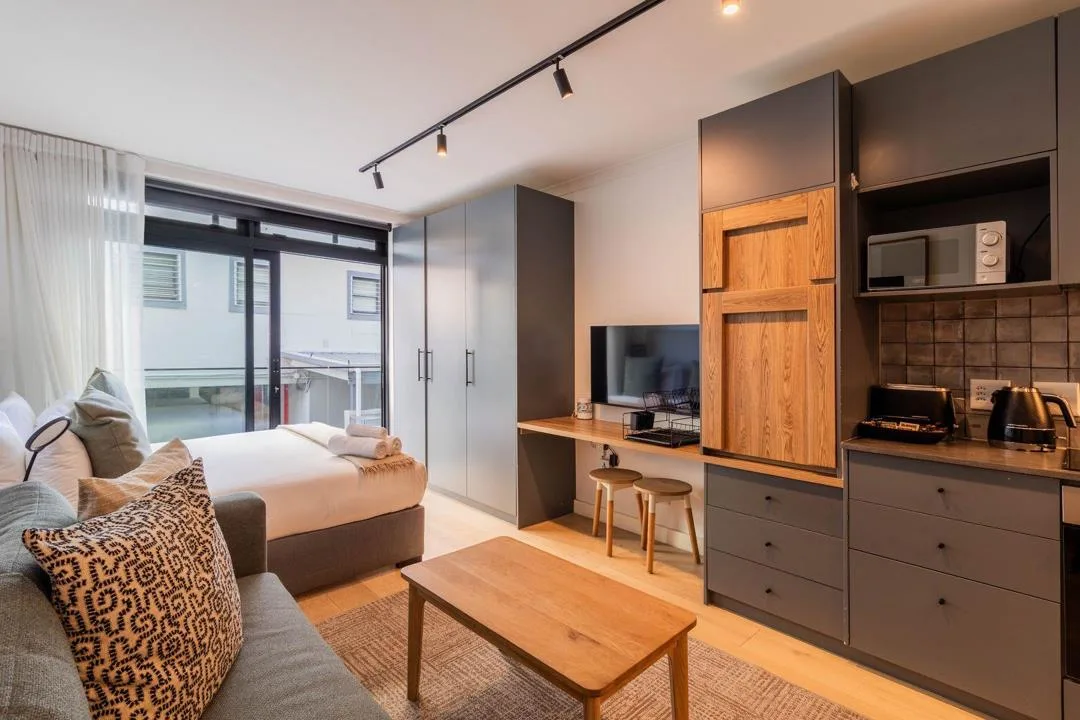 0.5 Bedroom Apartment / flat for sale in Sea Point