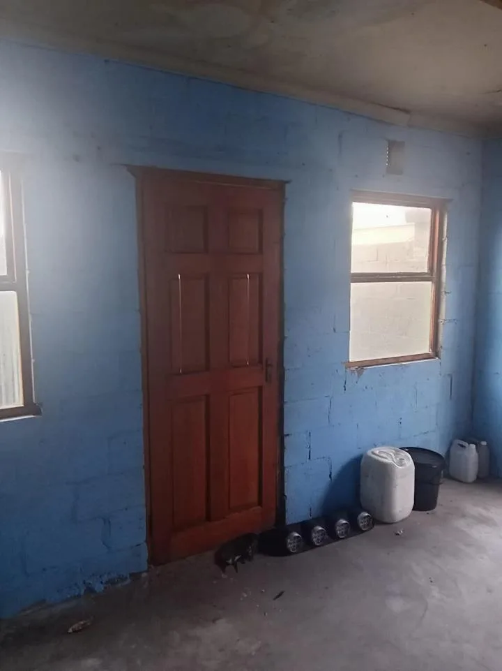 2 Bedroom House for sale in Mfuleni