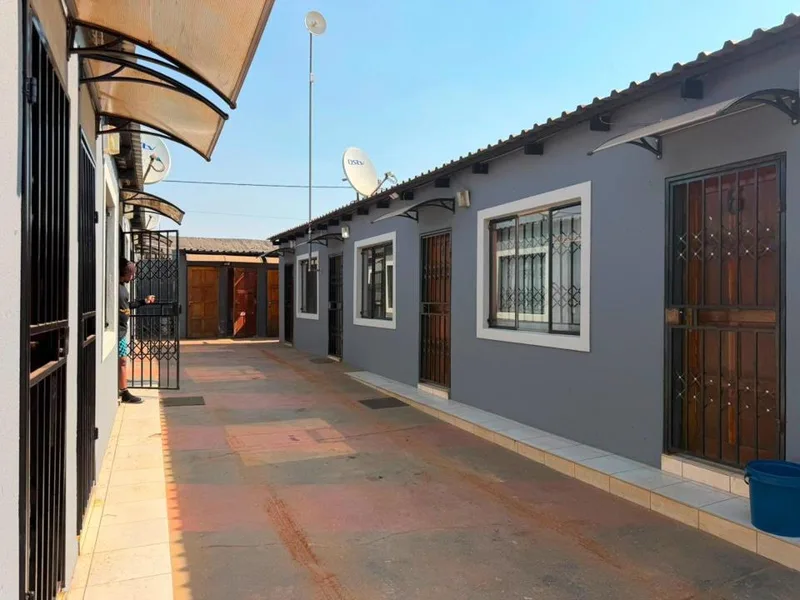 1 Bedroom House to rent in Chris Hani