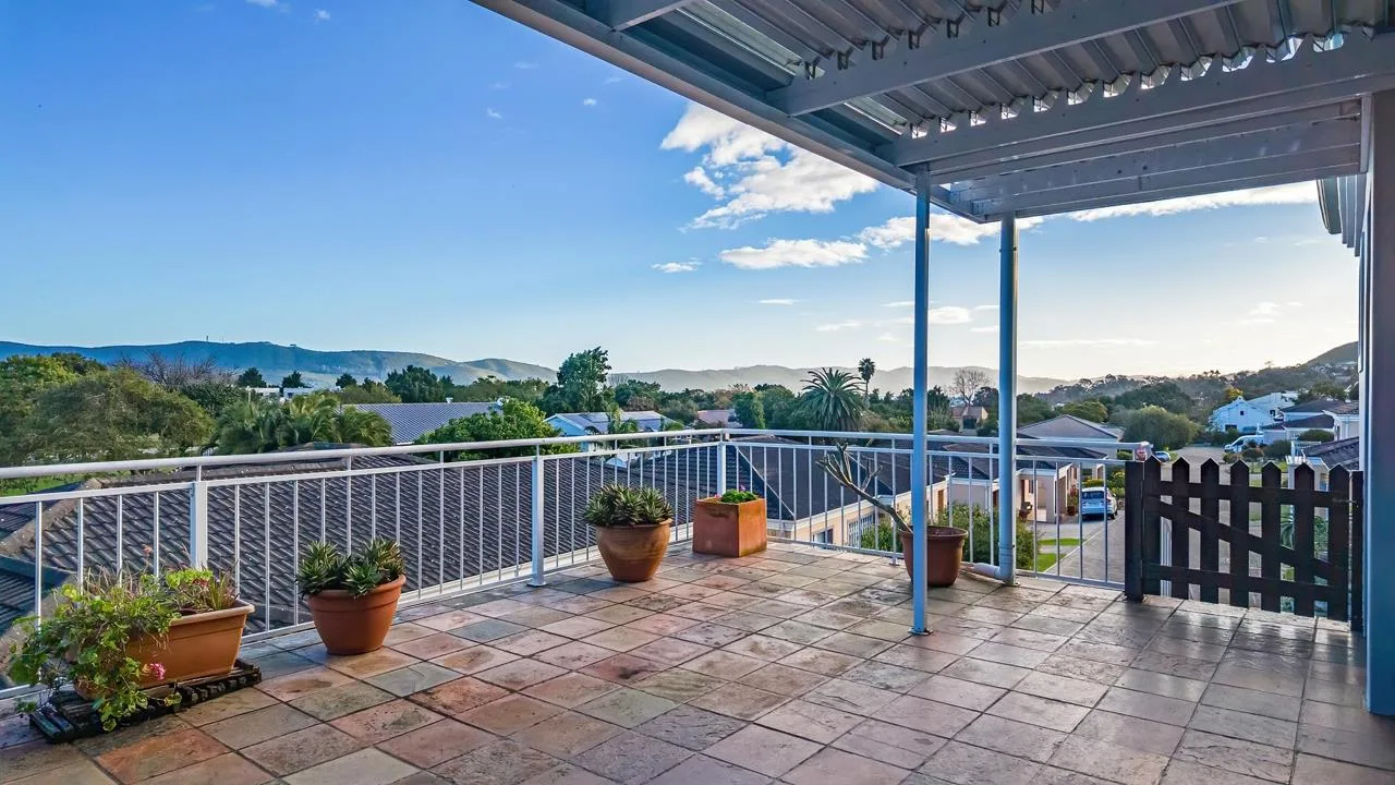 3 Bedroom Townhouse for sale in Old Place