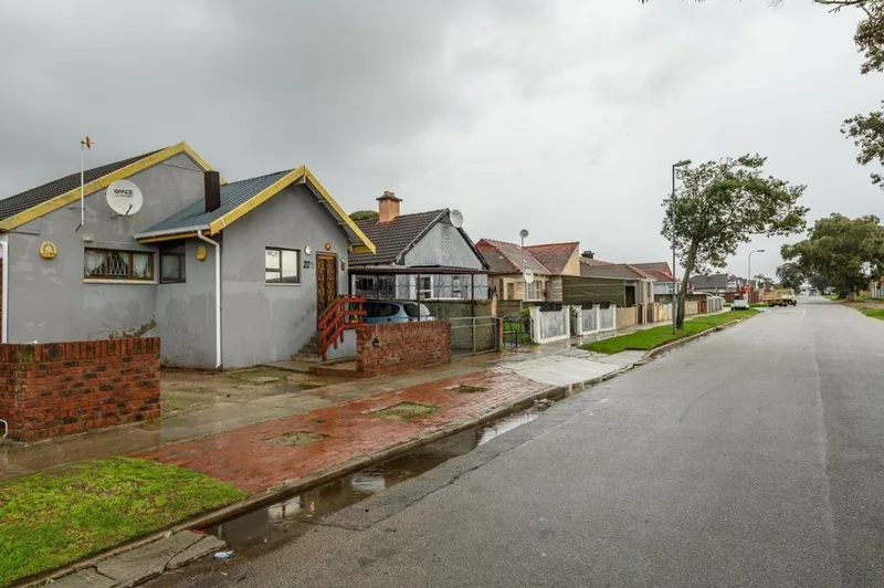 4 Bedroom House for sale in Kensington
