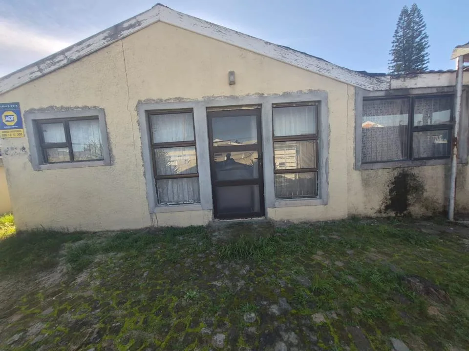 3 Bedroom House for sale in Russels Rest