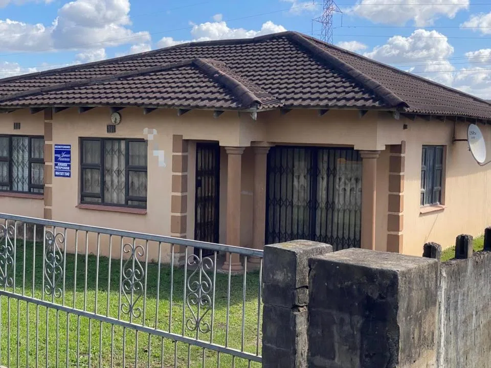 3 Bedroom House for sale in Esikhawini