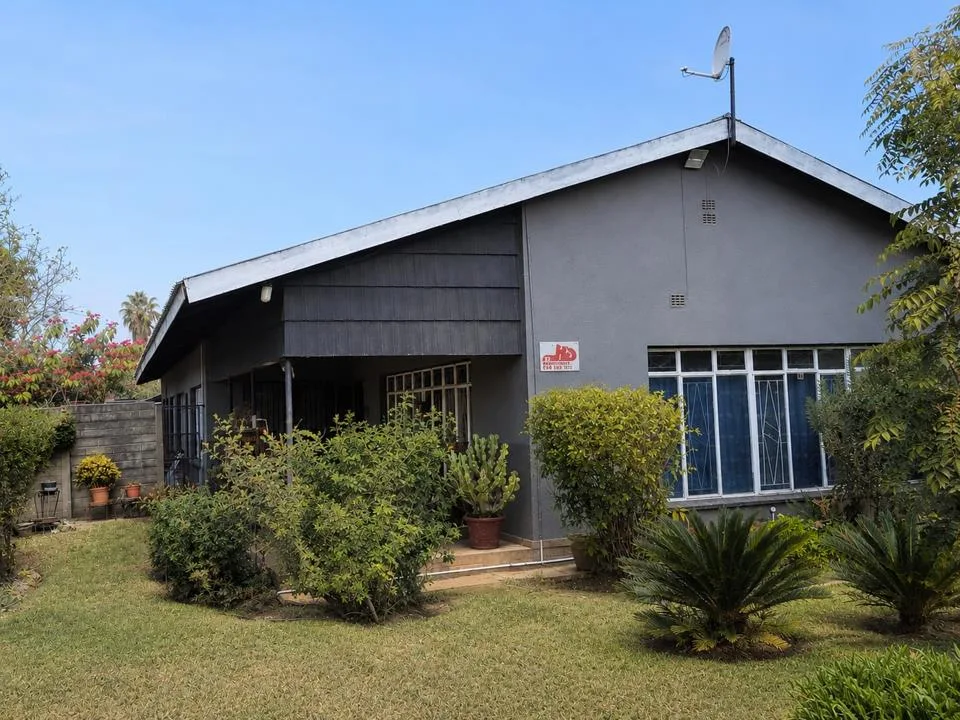 4 Bedroom House to rent in Oos Einde