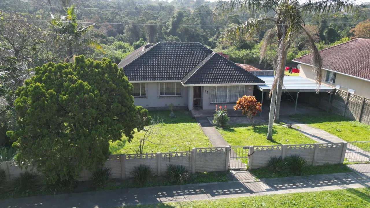 3 Bedroom House for sale in Amalinda