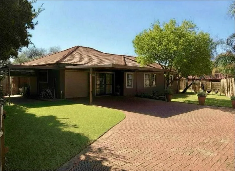 4 Bedroom House for sale in Thabazimbi