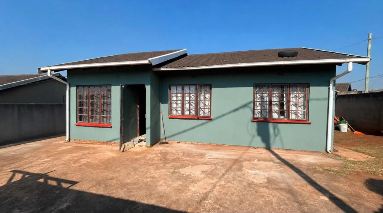 3 Bedroom House for sale in Umhlathuze