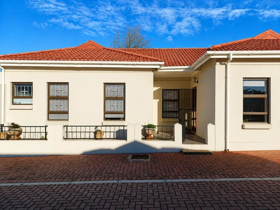 3 Bedroom House for sale in Riversdale