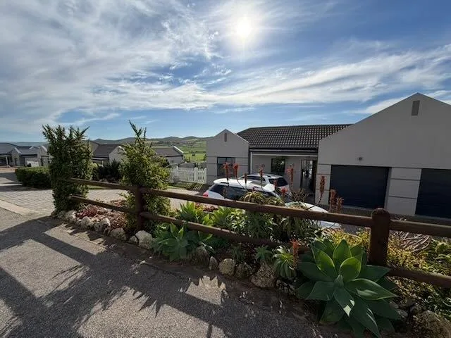 2 Bedroom Townhouse for sale in Reebok