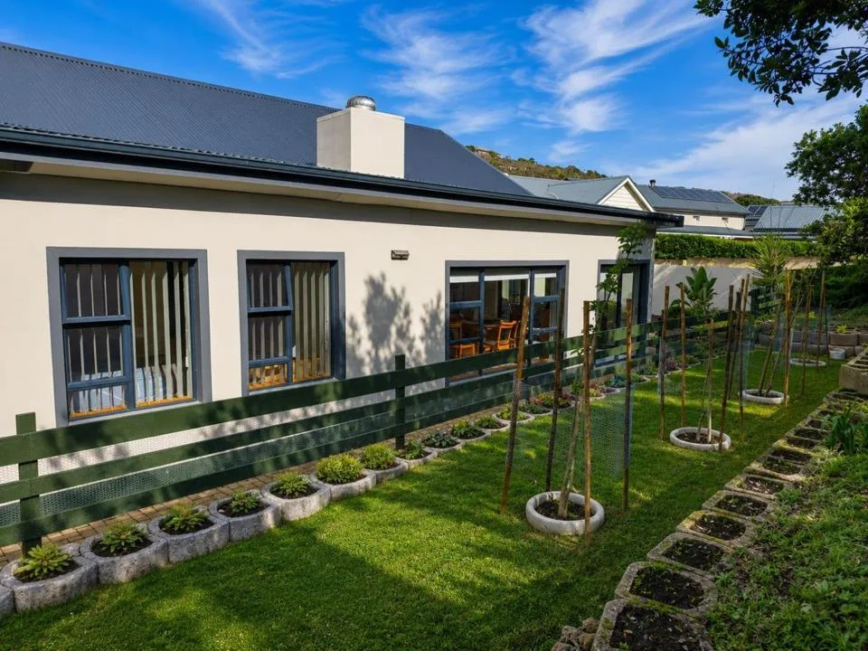 3 Bedroom House for sale in Stilbaai Wes