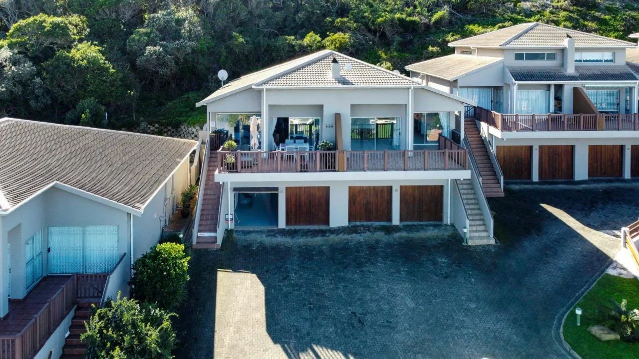 4 Bedroom Townhouse for sale in Brenton On Sea