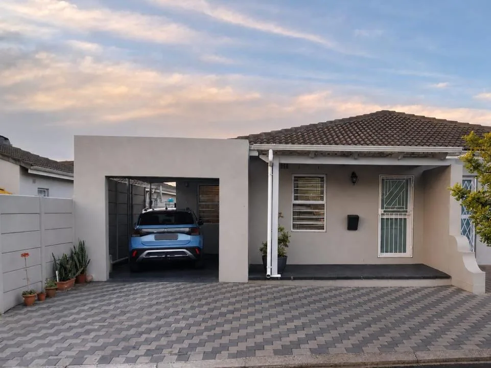 3 Bedroom Townhouse for sale in Bardale Village