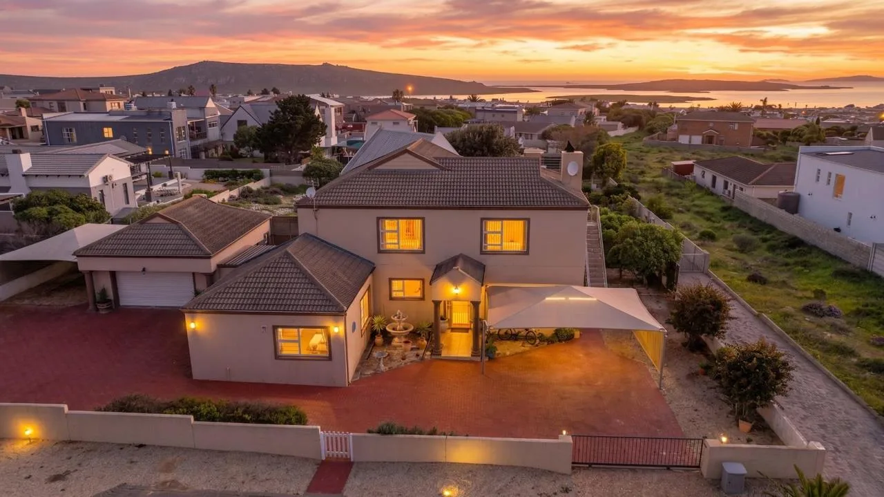 5 Bedroom House for sale in Myburgh Park