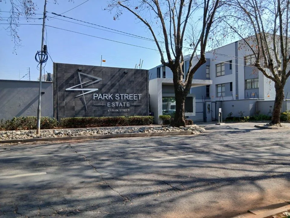 3 Bedroom Apartment / flat to rent in Oaklands
