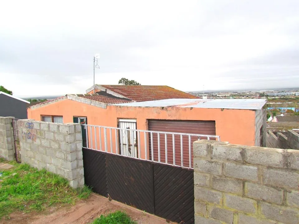 2 Bedroom House for sale in Allan Heights
