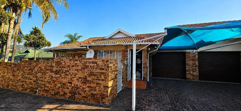 3 Bedroom Townhouse for sale in Geelhoutpark