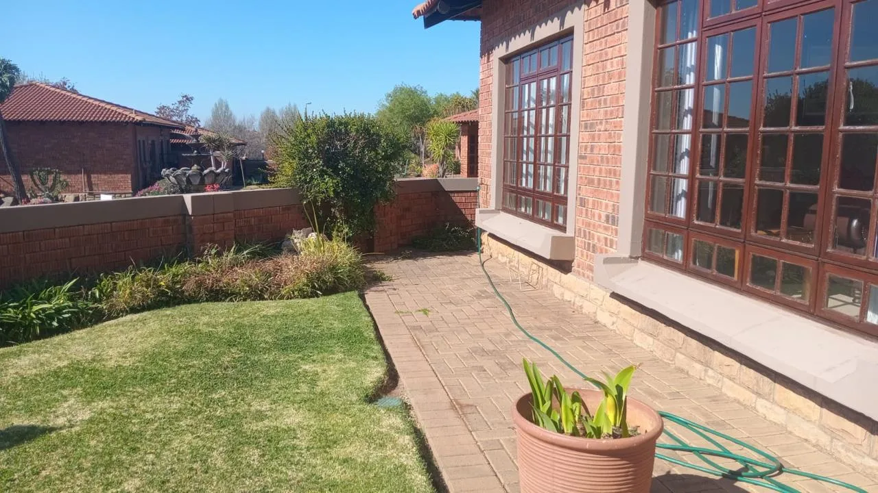 2 Bedroom Townhouse for sale in Pentagon Park