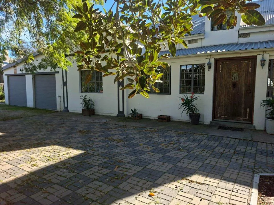 3 Bedroom House for sale in Hopefield