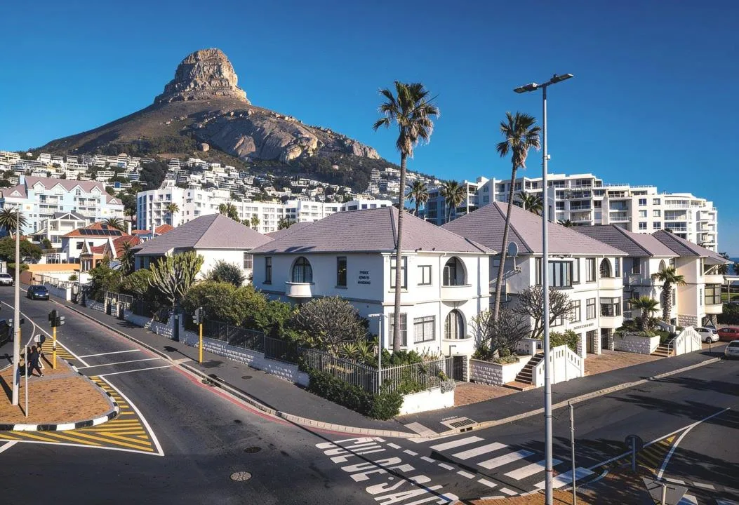2 Bedroom Apartment / flat for sale in Bantry Bay
